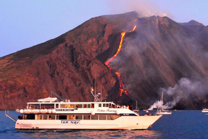 Från Milazzo: Panarea och Stromboli båttur på natten