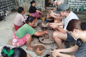 Lombok: Pottery Workshop with Local Artisans
