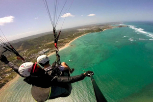 Lombok : Tandem Paragliding with Pilot & Beach Tour