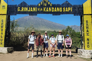 Mount Rinjani Trekking Tour 2D- Summit 3726.