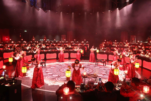Xi'an: Royal Cultural Dinner Show – WuHuangShengYan
