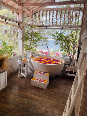 Gili Flower Bath spa