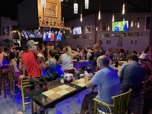 Oseania Sports Bar and Restaurant