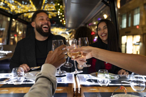 Londra: cena gourmet di 6 portate su un pullman di lusso
