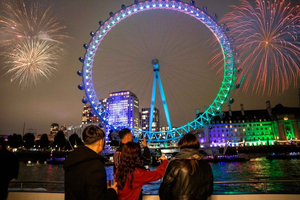 Londra: cena in crociera di Capodanno con menu di 4 portate