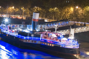 London: Boat Show Comedy Club Experience