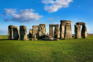 London: Stonehenge & Bath Day Trip with Optional Roman Baths