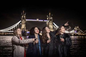 Londen: Galaxy Plus-boottocht op de Theems op oudejaarsavond