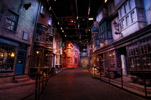 Warner Bros. Studio Tour and River Thames Cruise