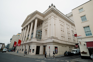 Stay Kula London - Opera House