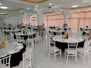 Aura Restaurant