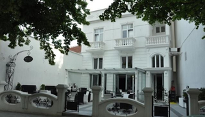 Bela Kuka Hotel