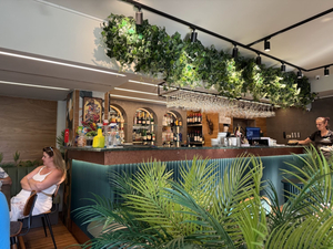ElysiuM Kitchen & Bar