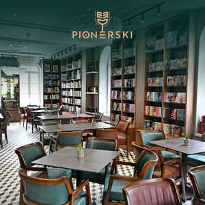 PIONERSKI Book Bar