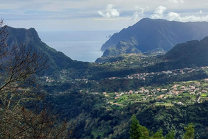 Fra Funchal: Pico Do Arieiro og Santana heldags 4x4-tur