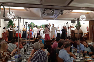 Madeira: Traditionell madeiransk middag och show
