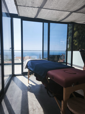 UNMARDIBLEU - Holistic therapist (Massages & Wellness Coaching)
