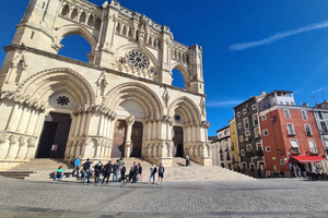 Madrid: Cuenca and Enchanted City Day Tour