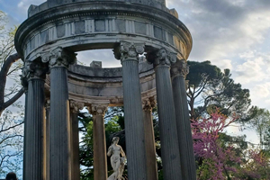 Madrid: El Capricho Park Tour