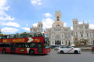 Madrid: Open-Top Big Bus Sightseeing Tour with Live Guide