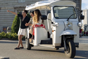 Madrid: The Signature Tuk Tuk Ride by Privé Experiences