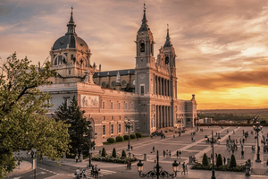 Privat VIP-tur til Det Kongelige Palads og byrundtur. Madrid på én dag
