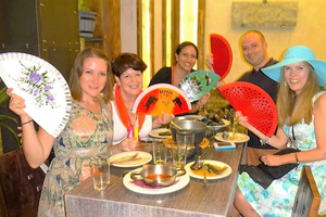 Tapas Crawl in Madrid Historical Quarter for Lunch or Dinner