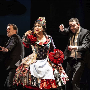 Sonntage mit Vermut und Potaje im Teatro Flamenco