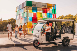 Málaga: 1-hour Private Tuk Tuk Tour