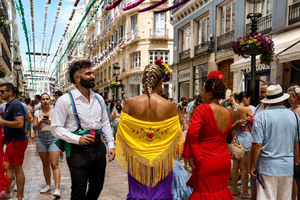 Feria de Málaga: Erlebe die Feria wie ein Einheimischer: Tapas & Tradition