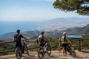 Málaga: MTB-e-biketour door de Montes de Málaga met ontbijt