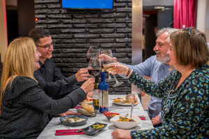 Malaga: Show and Food at Alegría Flamenco and Restaurant