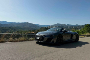 Marbella: Fahrt im Audi R8 Spyder mit Fotostopp.