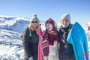 Sierra Nevada fra Dagstur med slæder, snowboard og bjerge