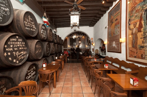 Bodega Bar El Pimpi