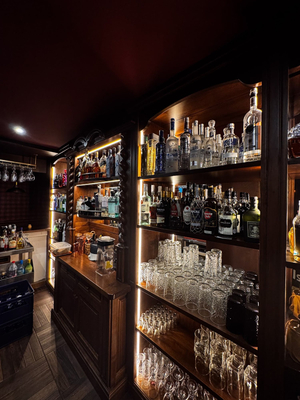 Calanmor Pub