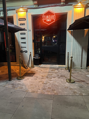 Standard Vinyls Coffee & Cocktails Club SOHO / Coctelería & Brunch