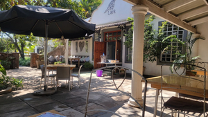Lark Cafe