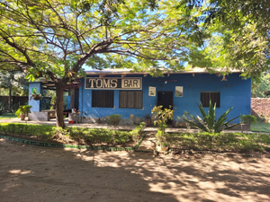 Tom's Bar
