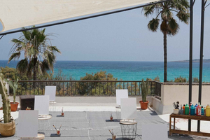 Cala Millor: Cava & Canvas Art Night al Coconut Shack