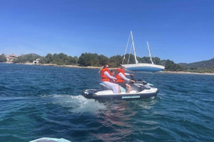 Cala Millor - Costa de los Pinos. Udlejning af jetski med licens