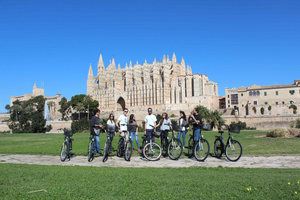 Palma de Mallorcas gamla stad guidad tur på cykel