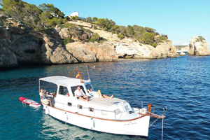 Private boat tour to Caló des Moro