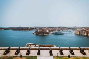 3 byer: Privat Insider Walking Tour med lisensiert guide
