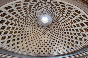 Zwischen Kreationen und Wundern: Kunsthandwerk und die Basilika von Mosta TOUR IN PORTUGUESE