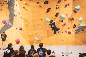 Crashpad Indoor Bouldering: Day Pass Ticket