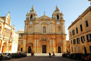 Fra Valletta: Rabat, Mdina og San Anton Gardens Tour