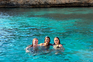 Gozo: Private Boat Trip to Ix-Xatt l-Aħmar with Snorkeling