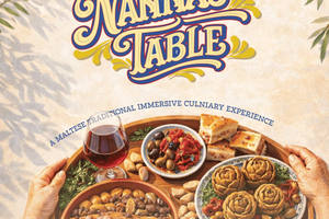 Immersive Dinner with Traditional Entertainment