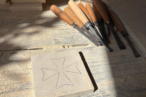 Workshop zur traditionellen Kalksteinbearbeitung